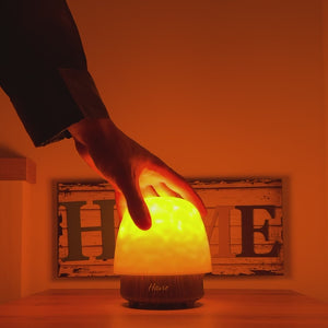 Havie lyser med et varmt orange skær i en produktdemonstration.